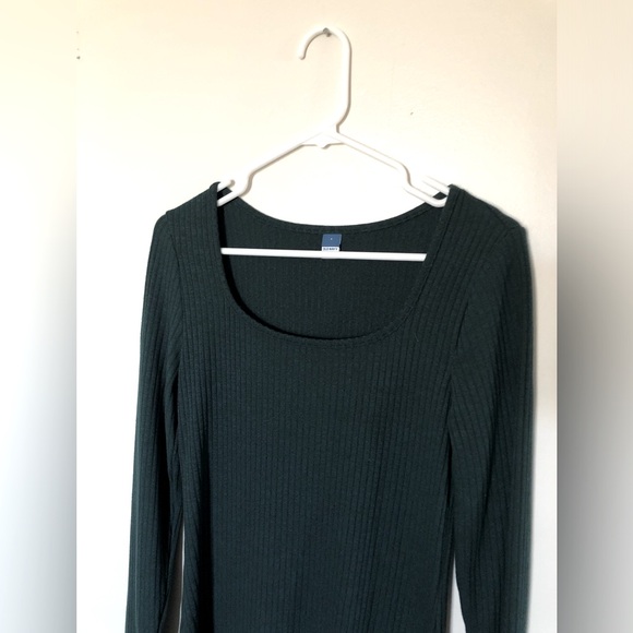 Old Navy Forest Green Ribbed Scoop Neck Long Sleeved Mini Sweater Dress - Picture 2 of 5